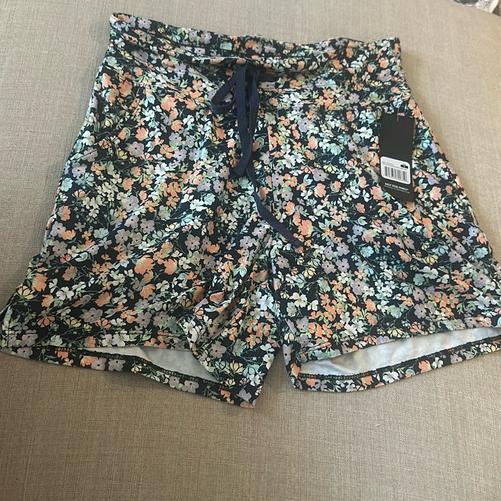 Bally | Total Fitness Colorful Short
90% Polyester / 10% Spandex